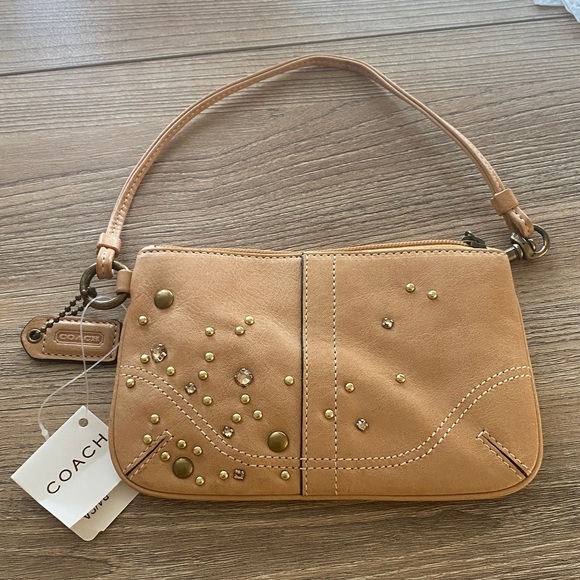 Vintage Coach Beige Wristlet w/ Gold Accents The Vachetta Collection - Picture 1 of 16